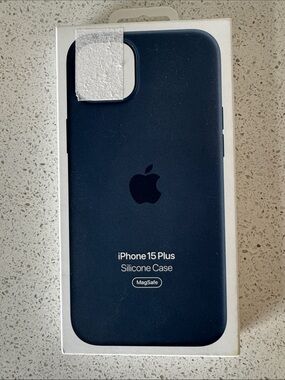 Apple iPhone 15 Plus Silicone Case - Midnight Blue